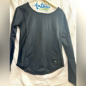 Long sleeve workout top